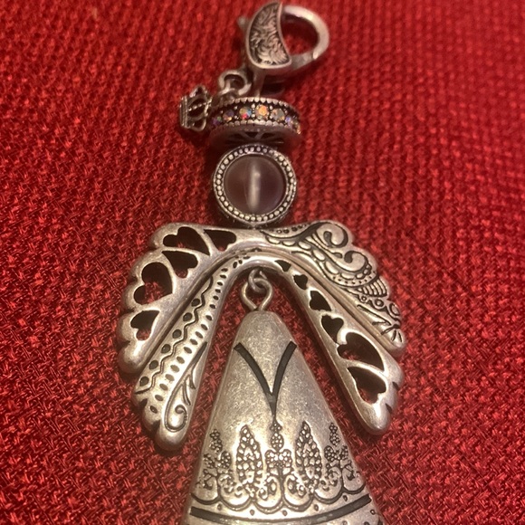 Premier Designs Pewter Angel key fob/ornament - Picture 5 of 6